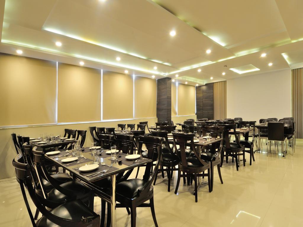 Hotel Sky Rich International - 05 Mins From Karol Bagh Metro Station Delhi (National Capital Territory of India) Exterior foto