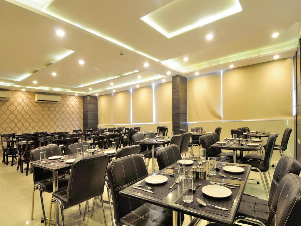 Hotel Sky Rich International - 05 Mins From Karol Bagh Metro Station Delhi (National Capital Territory of India) Exterior foto